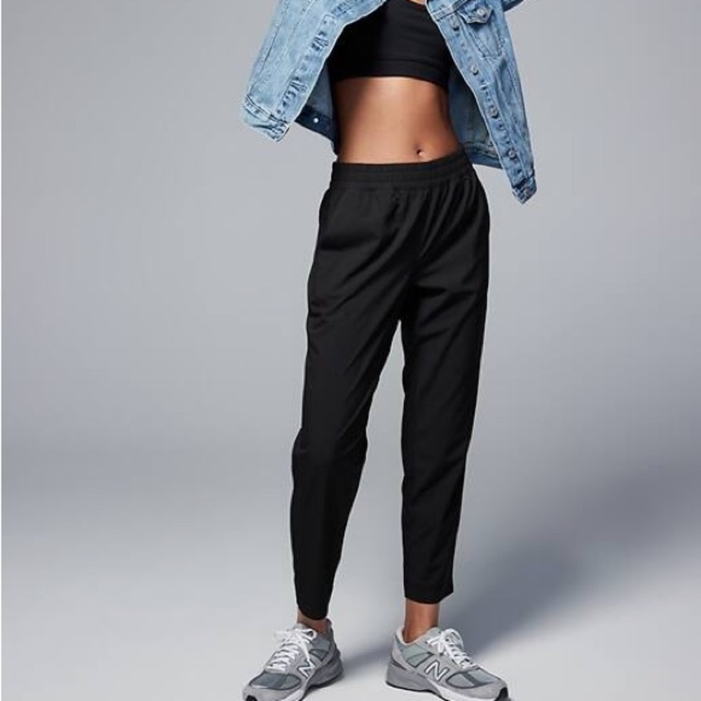 Gap Fit Women’s Runaround Pants Black Large